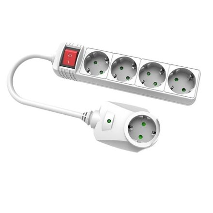 Földelt elosztó 4+1-es aljzattal 1,5m-es, kapcsolóval