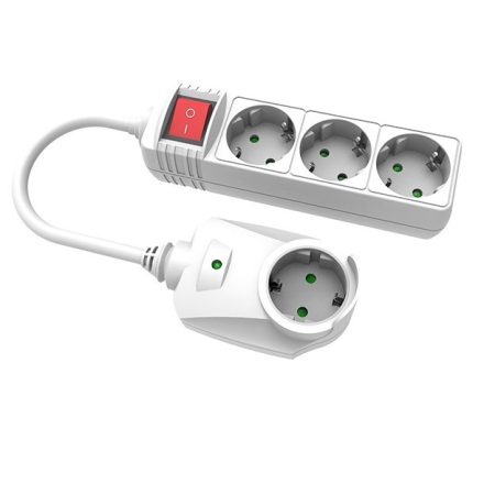 Földelt elosztó 3+1-es aljzattal 1,5m-es, kapcsolóval