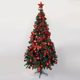 Karácsonyfa és karácsonyfa díszek